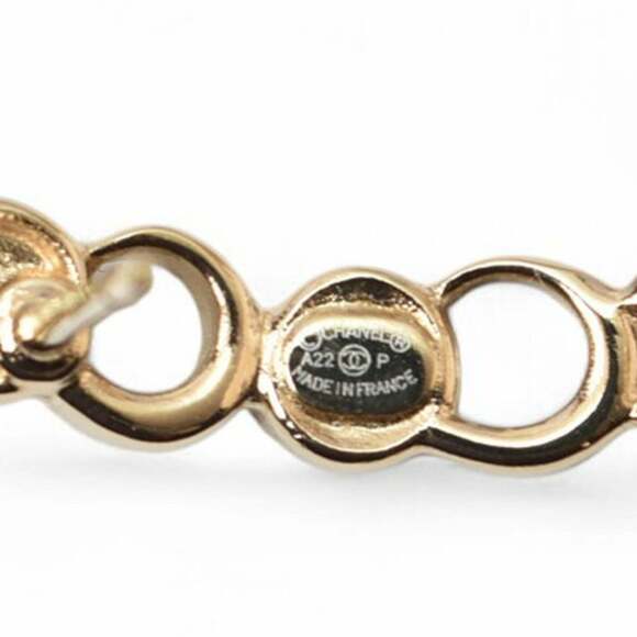 CHANEL Gold Earrings - Picture 4 of 6